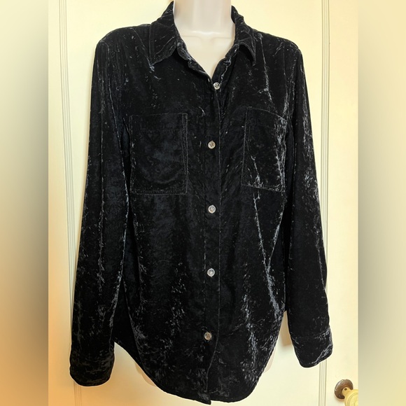 Splendid Long Sleeve Black Crushed Velvet Button-Down Blouse - Picture 5 of 15